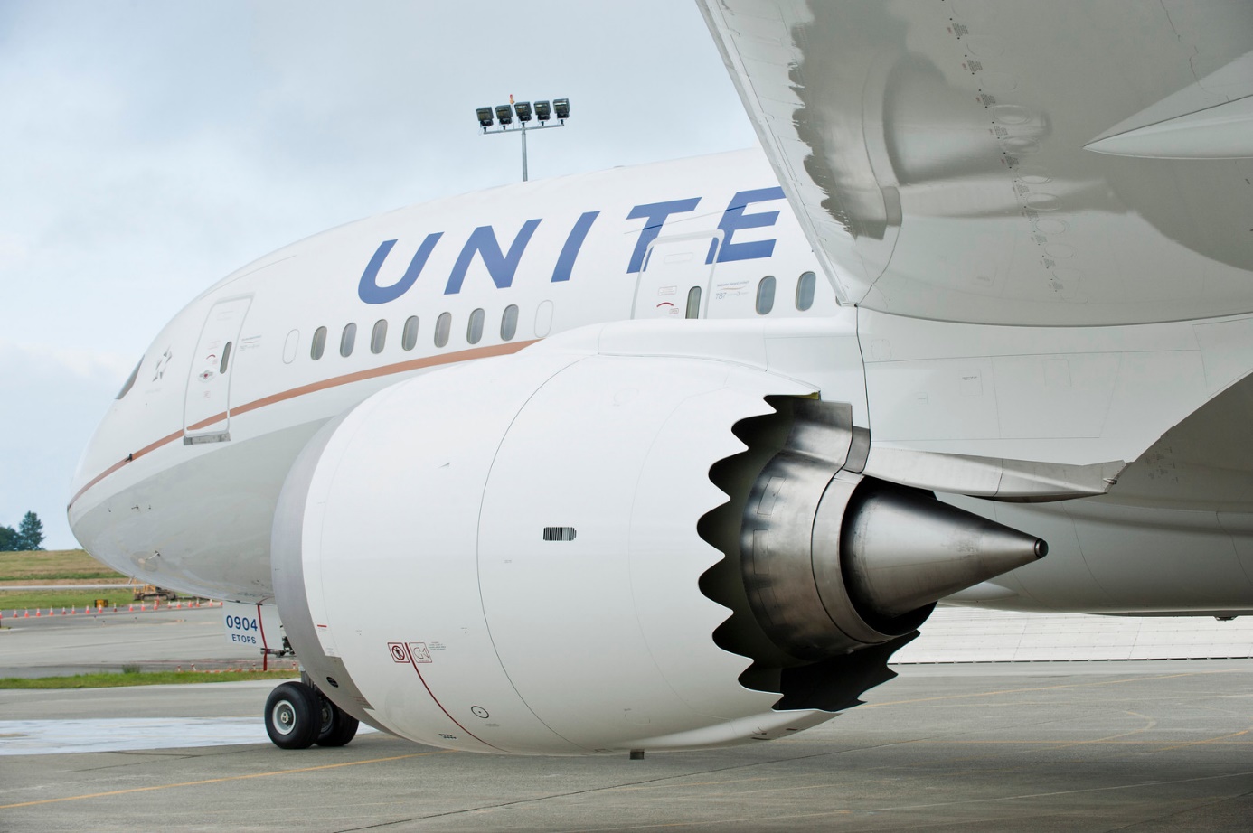 Low Fuel Prices Hurtful To Boeing s Revolutionary Jet The Boeing 